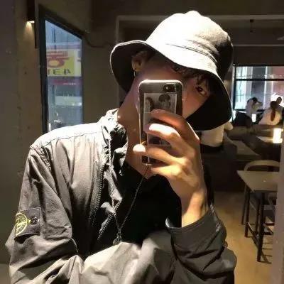 超拽冷漠网名个性昵称分享、安稳不如野