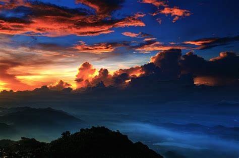 小年快乐的心情说说_标题：门外是爷爷的孙