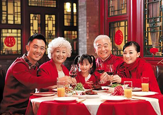 除夕之夜看春晚的说说_耕耘了，播种了，收获