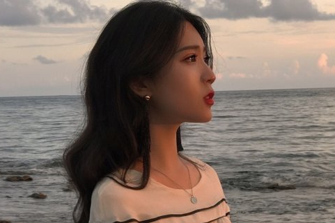 别人过情人节我国劳动节的说说、**值得我们永远记住