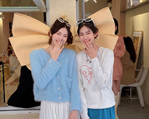 爱情感悟句子：只要爱对了人，每天都过情人节--青春在繁华落尽时逝去