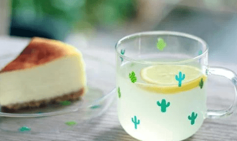 在人群之中寻觅著你