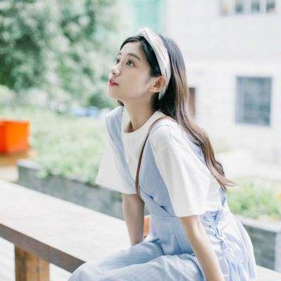 元旦祝福语2022古诗词--夕阳西下挂黄昏，此情