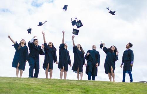 二月二龙抬头的朋友圈文案--二月二，龙抬头。记公