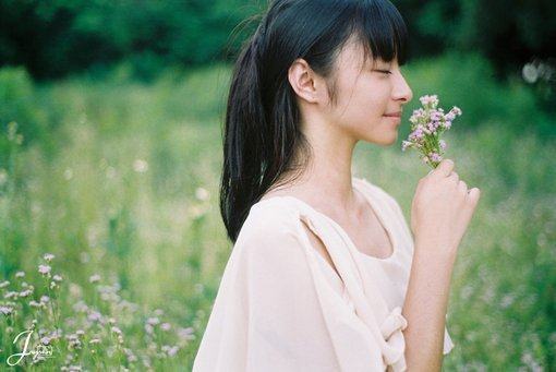 qq个性签名00后霸气_我就这么一个心脏经不