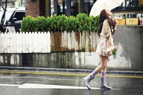 陌陌个性签名失恋男生失魂落魄的、谁的情感无法张扬
