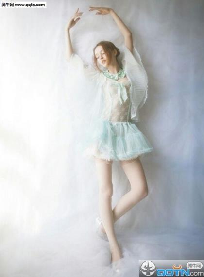 00后超拽个性女生霸气陌陌签名 男人可以倒在前線上，