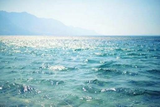 2021微信失望无助唯美签名女人--我们必须以不分手为前 以白头到老为目标