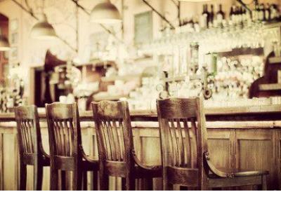 2021年女生无奈伤感微信签名 我们经常互损，却不伤_我们经常互损